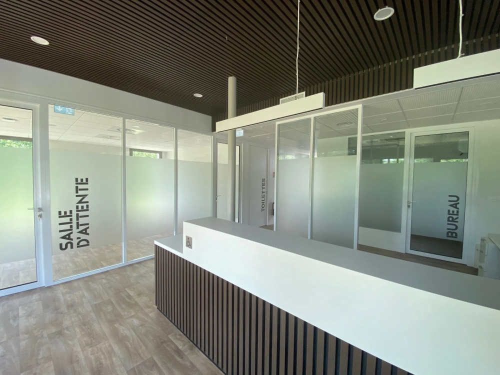 Pose vitrophanie dépolie centre ophtalmologique Marmande